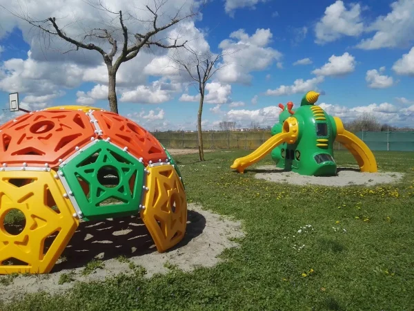 realizzazione campeggio e villaggio sottomarina di chioggia f1 parco gioco