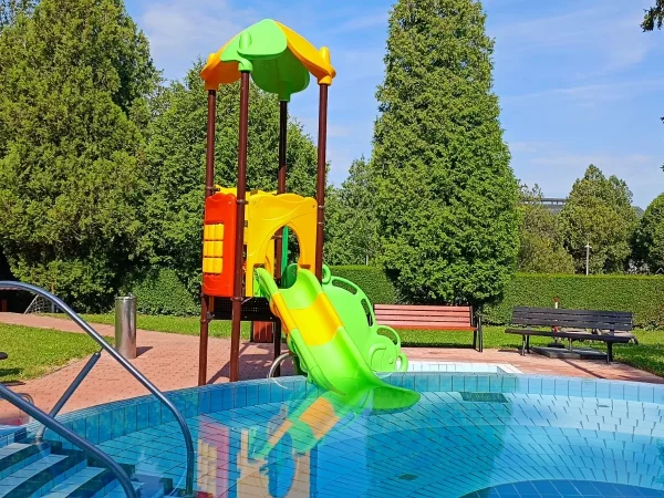 realizzazione comune piscina pubblica f1 ungheria gioco per bambini