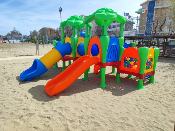 realizzazione stabilimento balneare viserba di rimini f2 playcenter per bambini